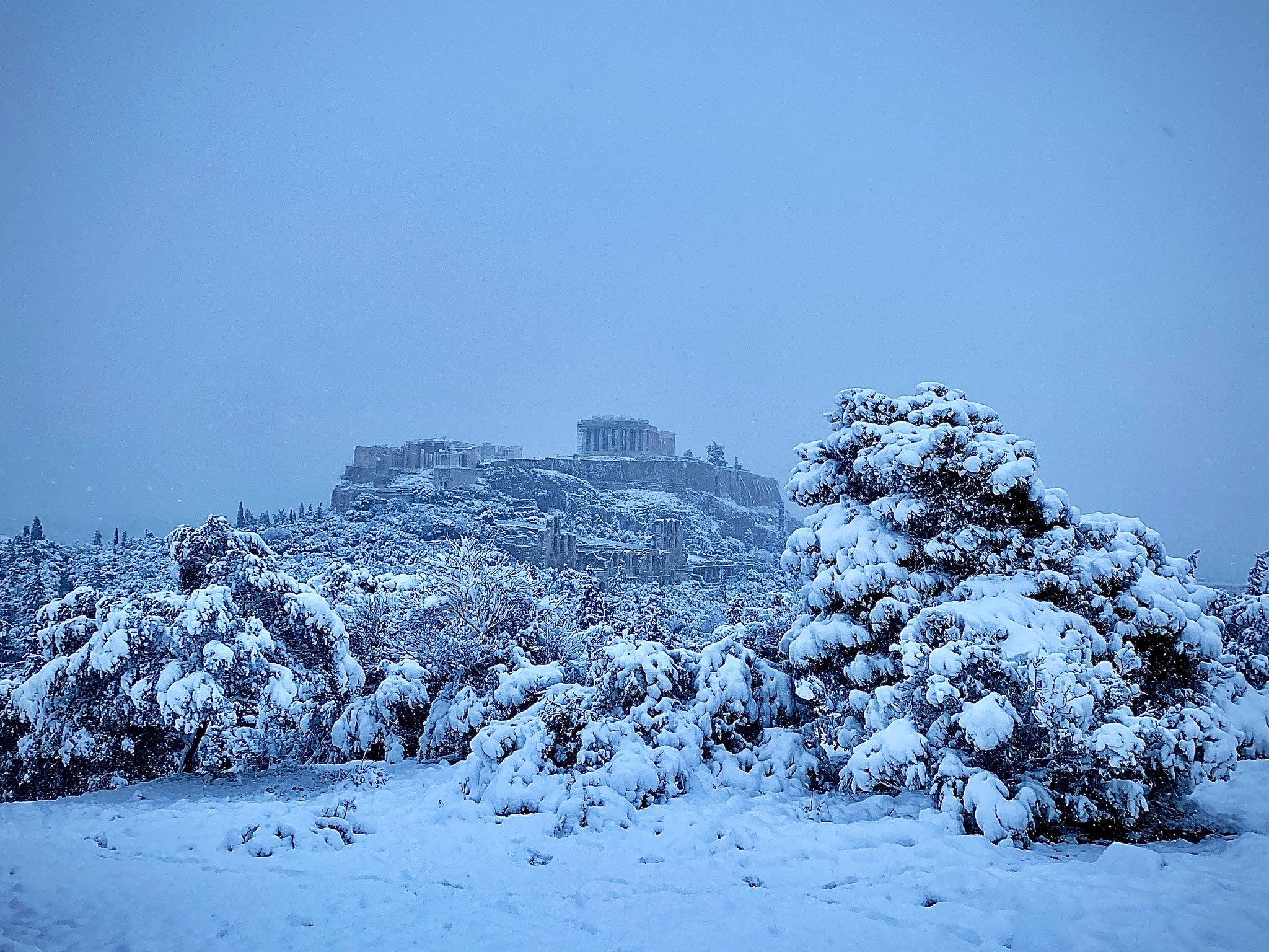 Снігопад в Афінах, Греція 16.02.2021: фото, відео негоди