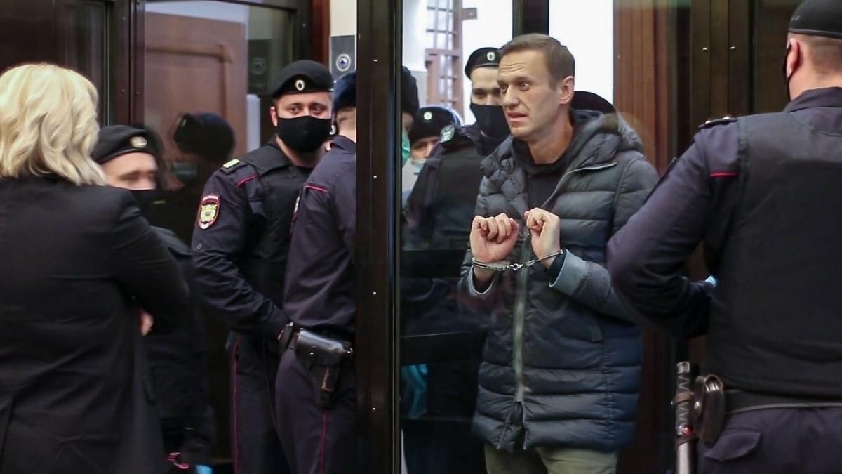 З Навального хочуть стягнути мільйон через нібито наклеп на ветерана