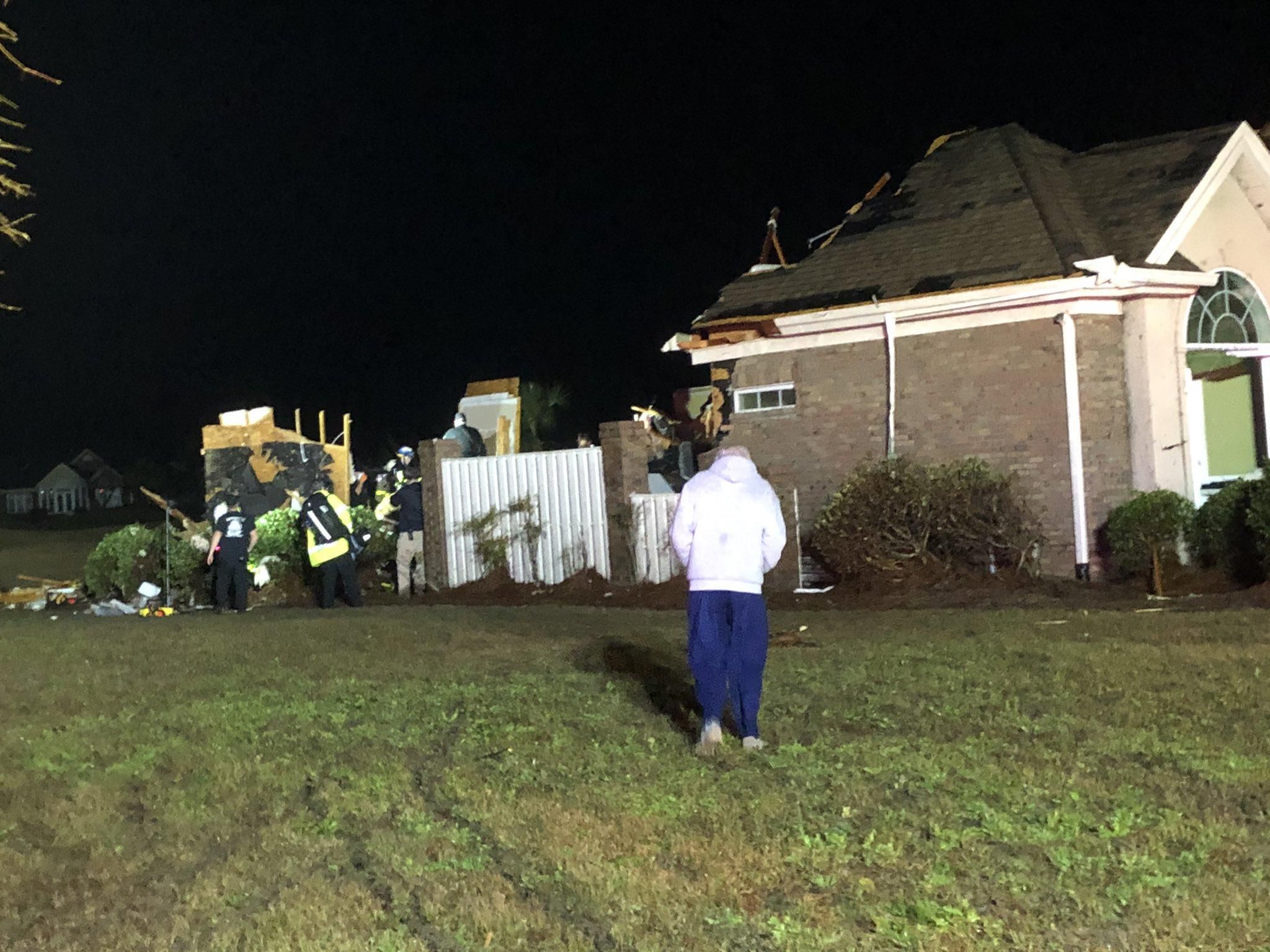 Торнадо в США 16.02.2021: есть погибшие, травмированы - фото и видео Торнадо в США 16.02.2021: есть погибшие, травмированы - фото и видео