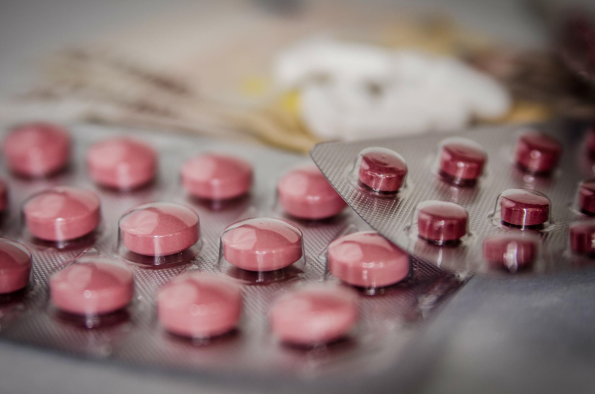 Выпили 40 таблеток, как в TikTok: подробности смерти девочки в Боярке 