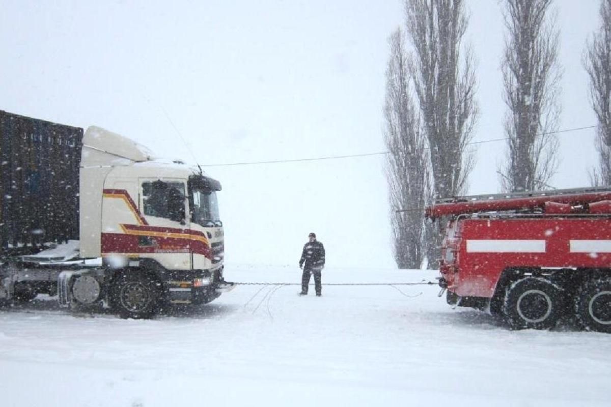 Ситуация на дорогах 17.02.2021: где ограничено движение транспорта