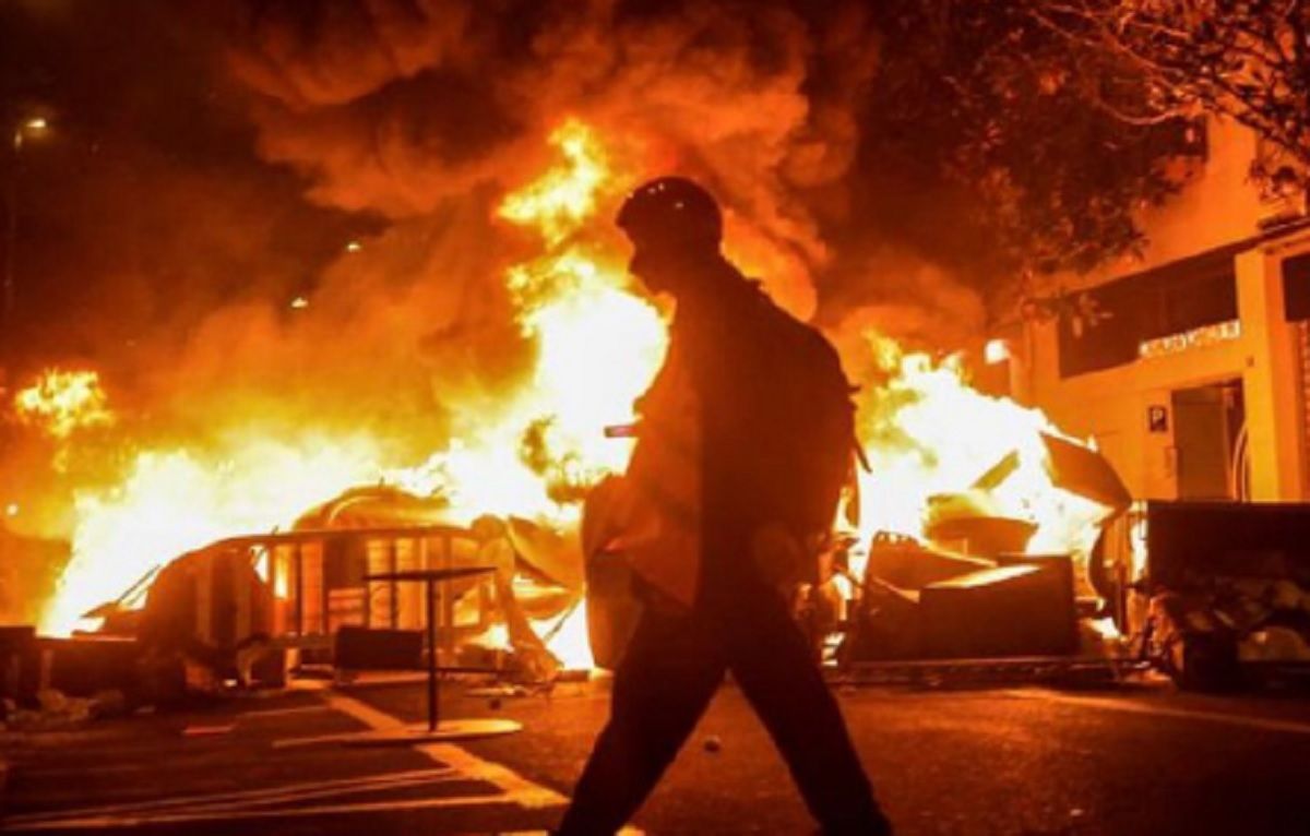В Испании протесты из-за ареста рэпера: есть пострадавшие - фото, видео В Испании протесты из-за ареста рэпера: есть пострадавшие - фото, видео