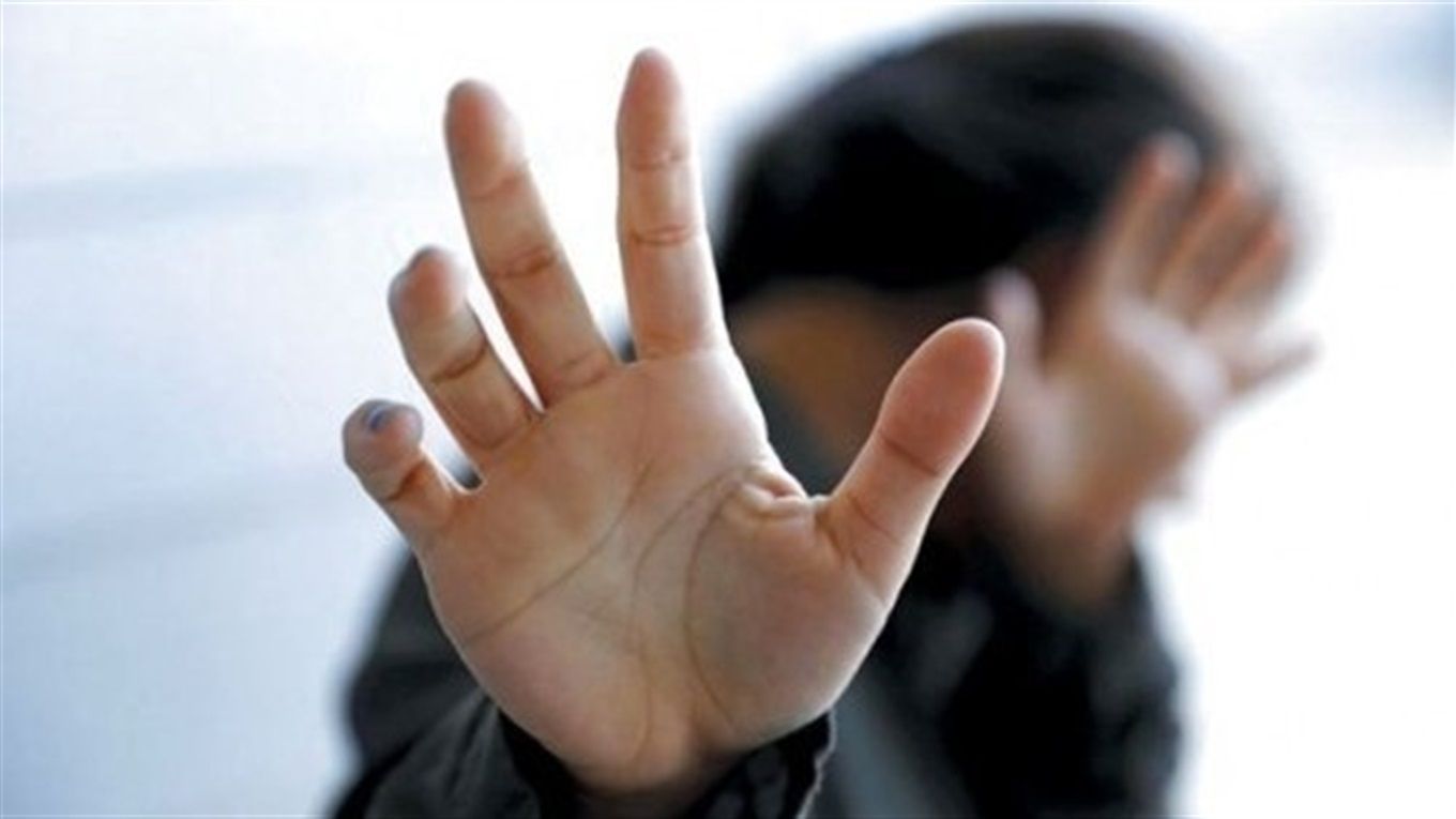 Чоловік накинувся з кулаками на дитину: хлопець отримав струс мозку – причина такої люті дивує Чоловік накинувся з кулаками на дитину: хлопець отримав струс мозку – причина такої люті дивує