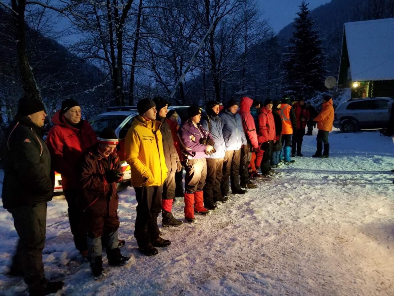 У Карпатах 17.02.2021 шукають туриста: небезпека сходження лавин У Карпатах 17.02.2021 шукають туриста: небезпека сходження лавин