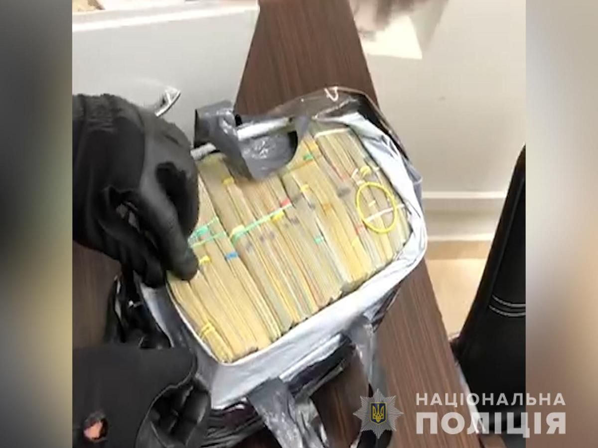 400 тисяч доларів воровського общака вивели з-під арешту 400 тисяч доларів воровського общака вивели з-під арешту