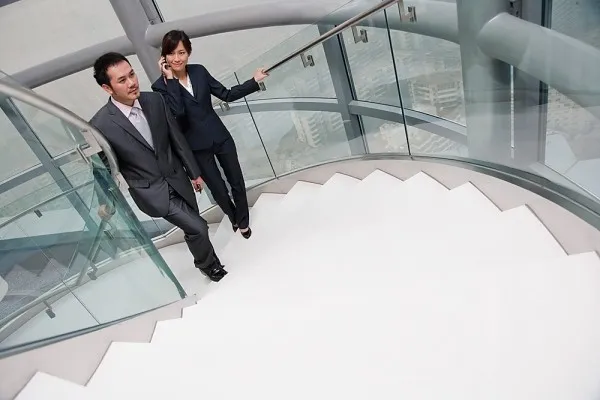 Йти сходами Йти сходами