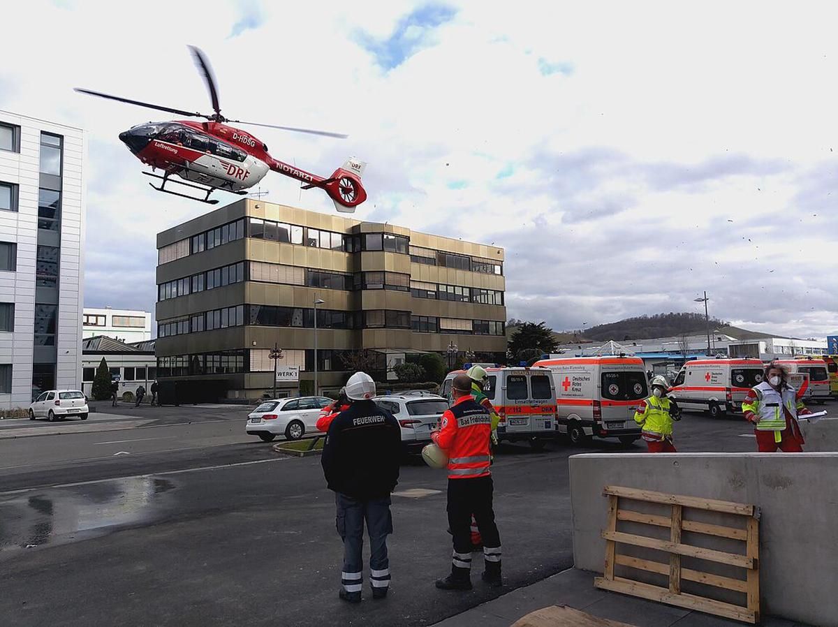 В Германии 17 февраля 2021 прогремел взрыв в офисе Lidl фото В Германии 17 февраля 2021 прогремел взрыв в офисе Lidl фото