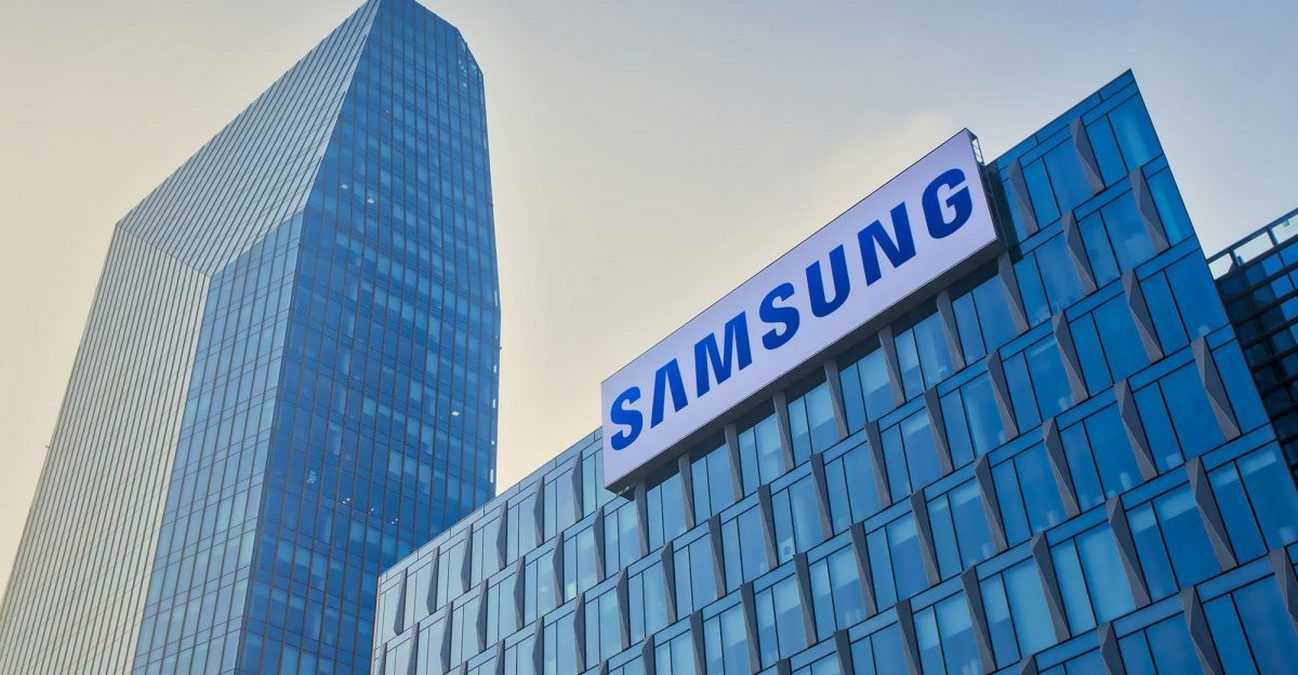 Samsung зобов'язали зупинити дві фабрики мікросхем у США