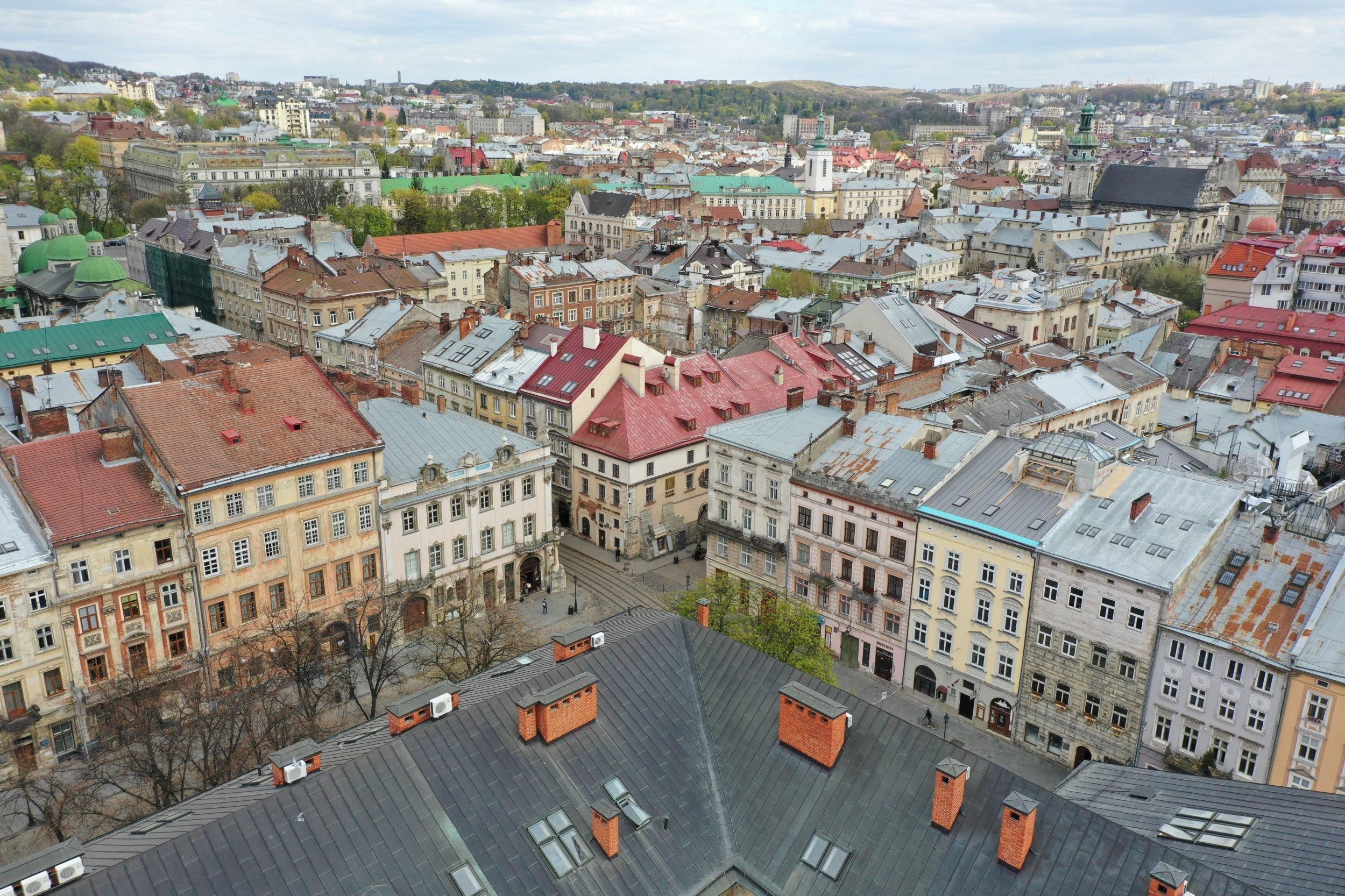 У Львові 24 водіям анулювали перепустки у центр Львова через неналежне паркування