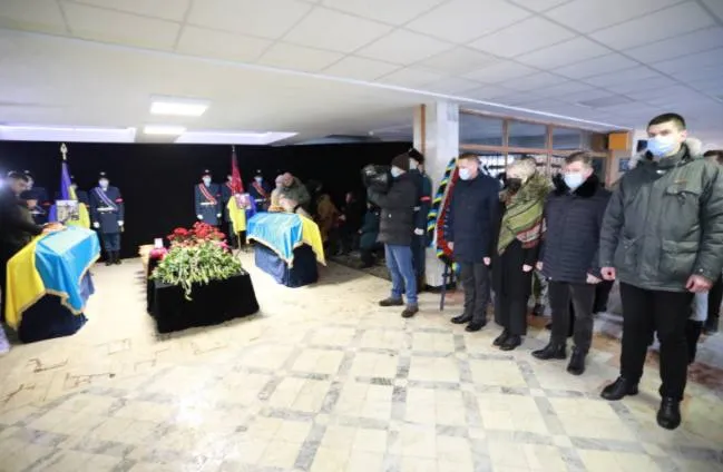 На Полтавщині провели в останню путь бійців Олексієнка та Войтенка На Полтавщині провели в останню путь бійців Олексієнка та Войтенка