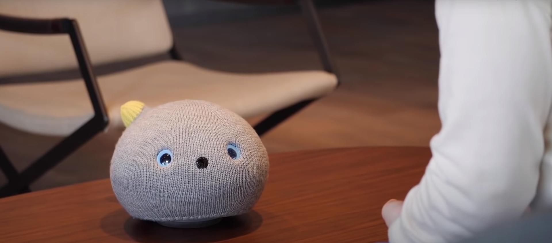 Panasonic представила робокота, який може ігнорувати господаря Panasonic представила робокота, який може ігнорувати господаря