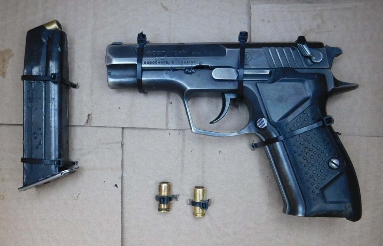 Во Львове произошла стрельба: один из мужчин попал в больницу - фото Во Львове произошла стрельба: один из мужчин попал в больницу - фото