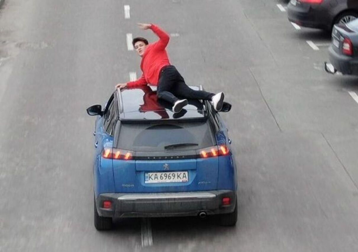 Син депутата зі Слуги народу Арістов їздив Києвом зі швидкістю 140 км Син депутата зі Слуги народу Арістов їздив Києвом зі швидкістю 140 км