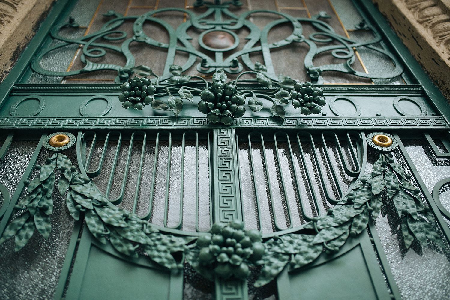 Франковск, который надо беречь: украинцы спасают уникальные находки Франковск, который надо беречь: украинцы спасают уникальные находки