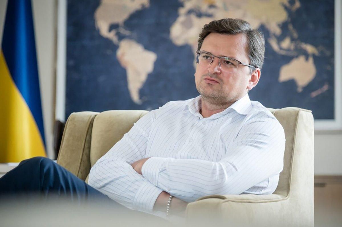 Кулеба записал обращение в годовщину нападения России на Украину Кулеба записал обращение в годовщину нападения России на Украину