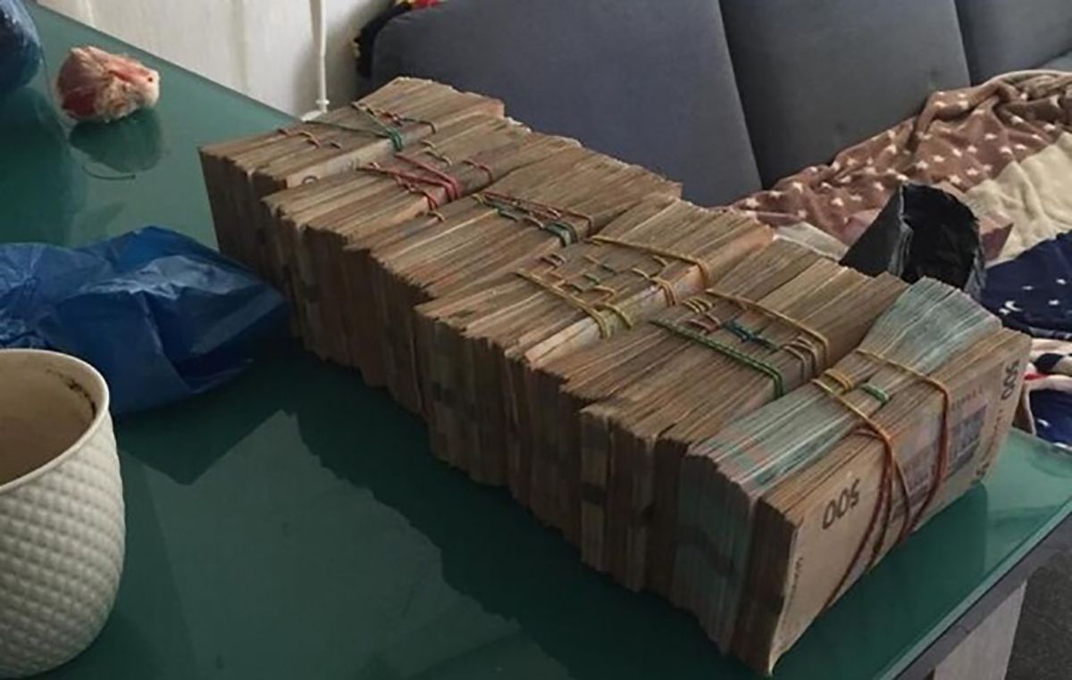 Чиновники заробили 4 мільйони на афері з опаленням шкіл і лікарень Чиновники заробили 4 мільйони на афері з опаленням шкіл і лікарень