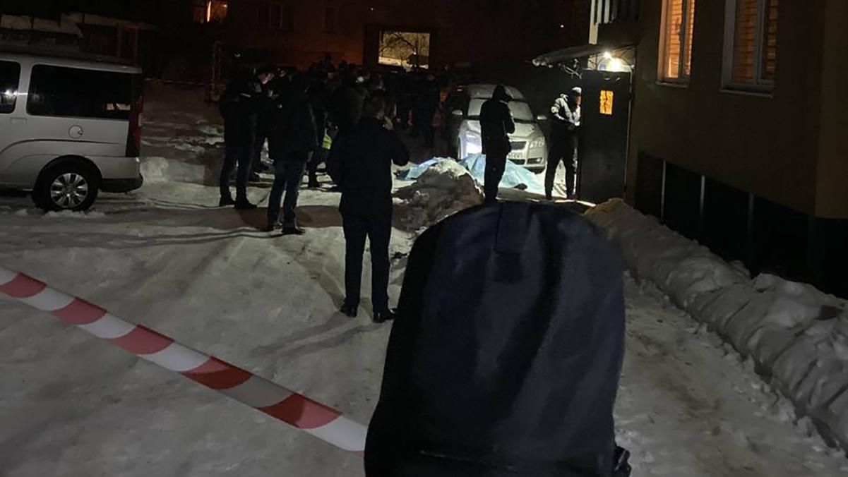 У Дрогобичі на Львівщині біля під'їзду вибухнула граната: загинули молоді люди – фото