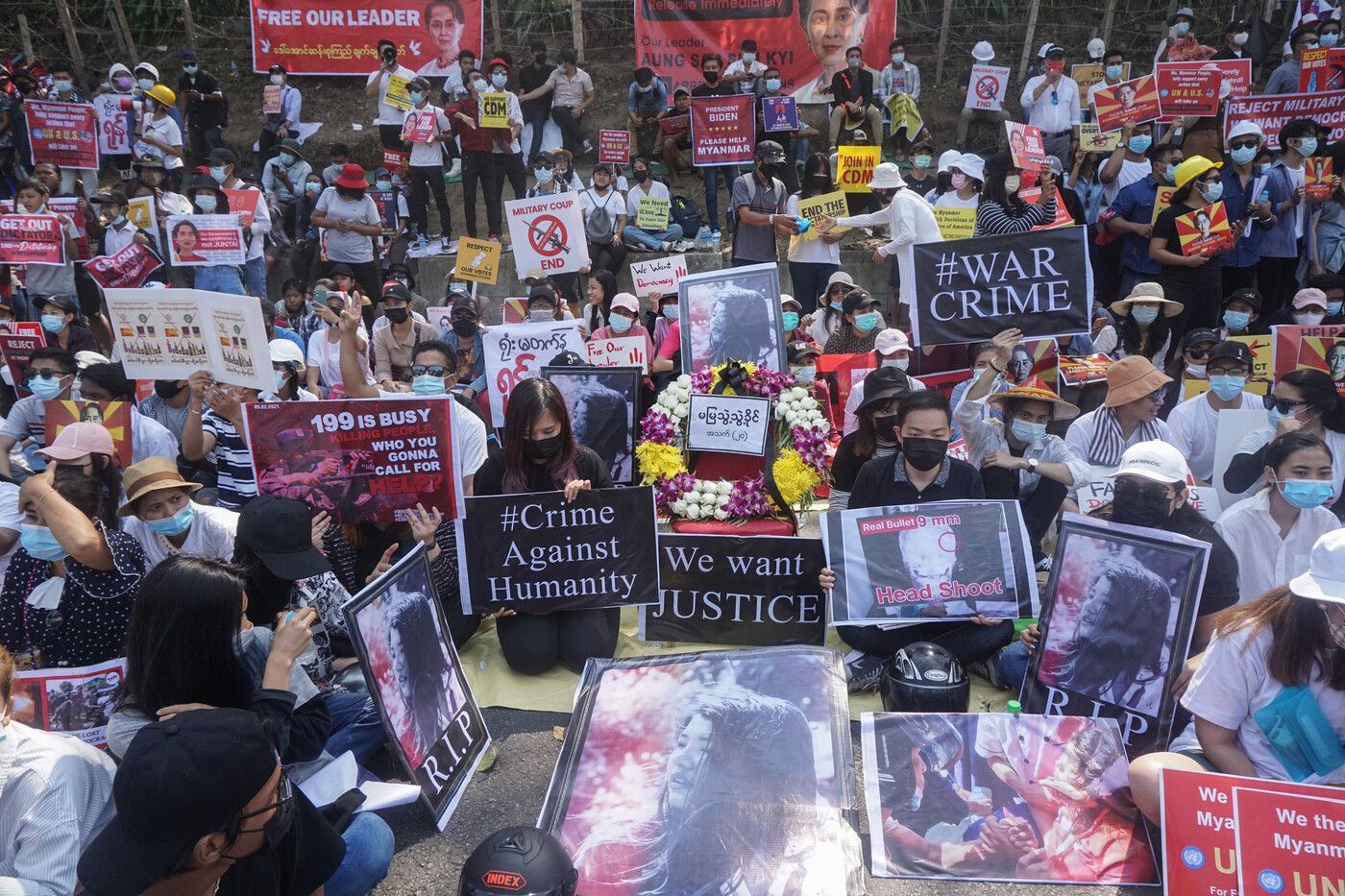 В Мьянме на масштабном протесте применили оружие: есть погибшие В Мьянме на масштабном протесте применили оружие: есть погибшие