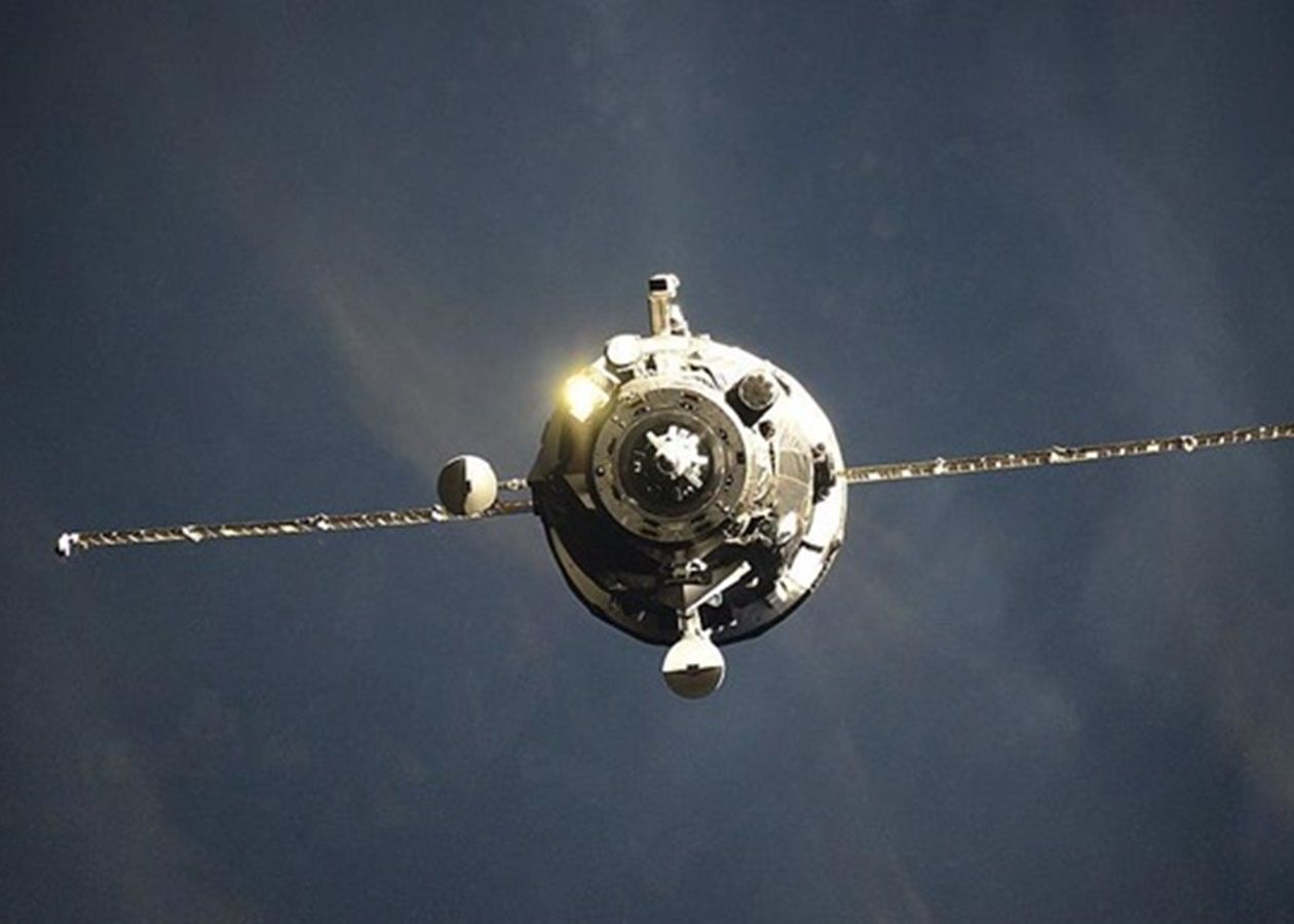 Корабль"Прогресс МС-16" пришлось стыковать к МКС вручную из-за поврежденной антенны Корабль"Прогресс МС-16" пришлось стыковать к МКС вручную из-за поврежденной антенны