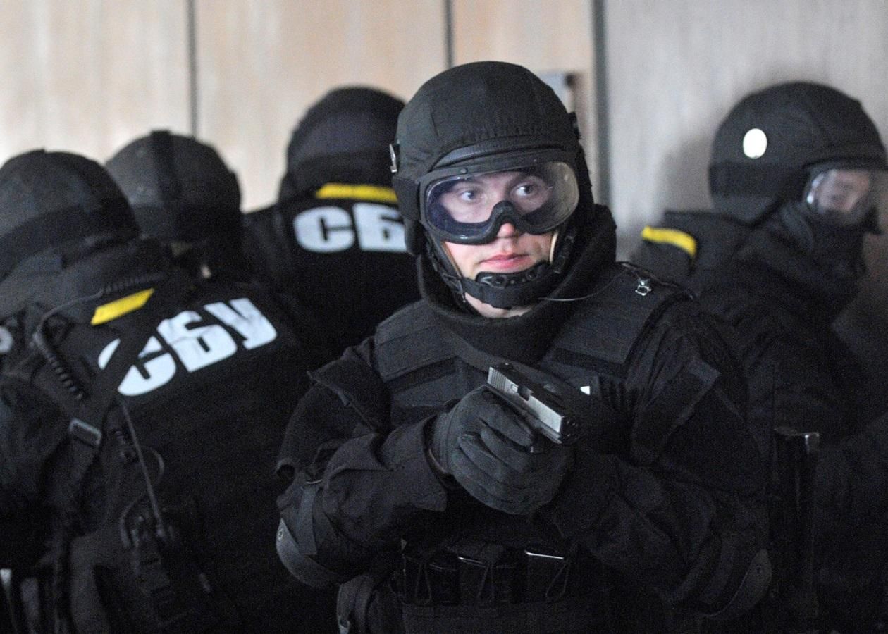 Бійка спортсменів та працівники СБУ у метро: що відомо про нападників Бійка спортсменів та працівники СБУ у метро: що відомо про нападників