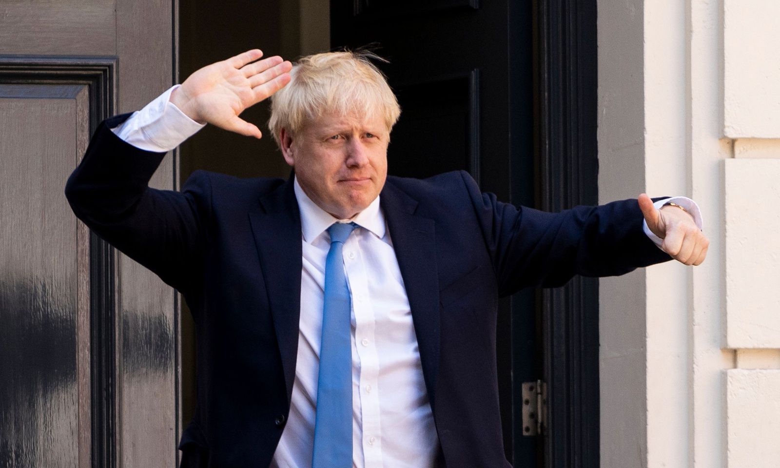 В Британии предложат всем взрослым прививки от COVID-19 В Британии предложат всем взрослым прививки от COVID-19