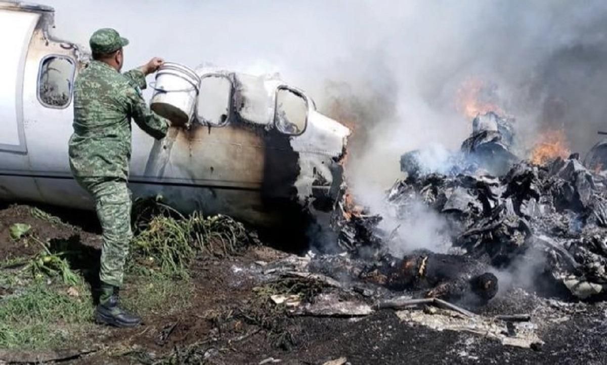 У Мексиці розбився літак 21.02.2021: 6 жертв – фото, відео