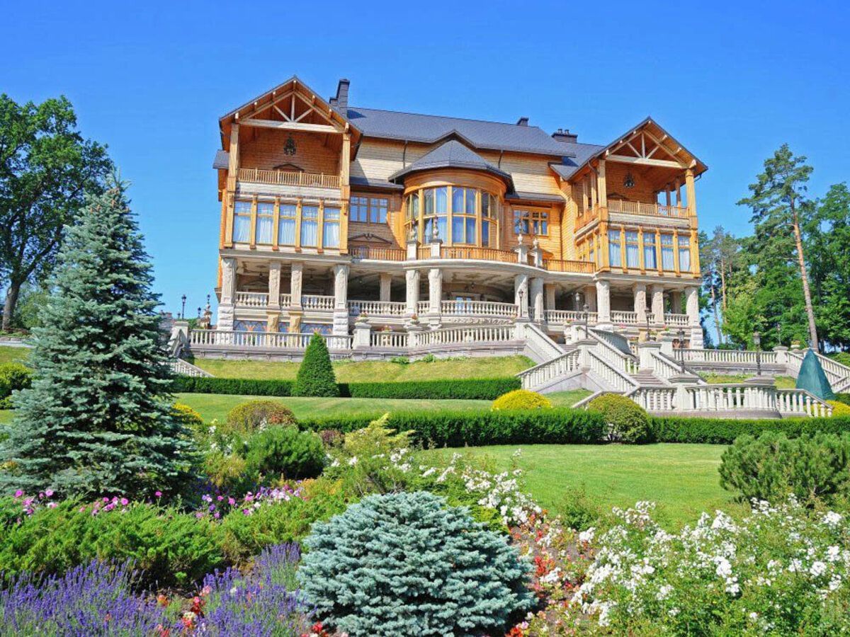 Масштабы Межигорья поразили всю Украину: фото, видео Масштабы Межигорья поразили всю Украину: фото, видео