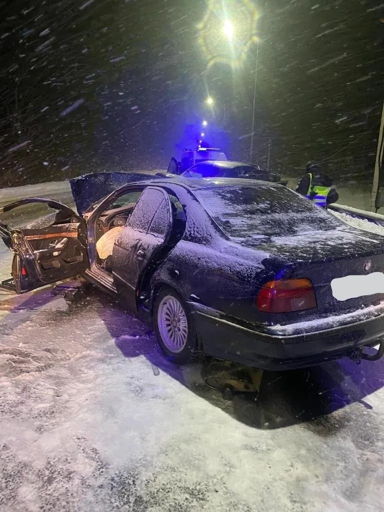 На Львівщині в жахливій ДТП загинув чоловік: ще 2 людей травмувались – фото