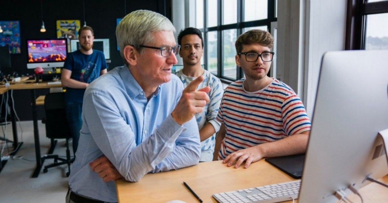 Apple разрабатывает внешнюю батарею на магнитах для iPhone Apple разрабатывает внешнюю батарею на магнитах для iPhone