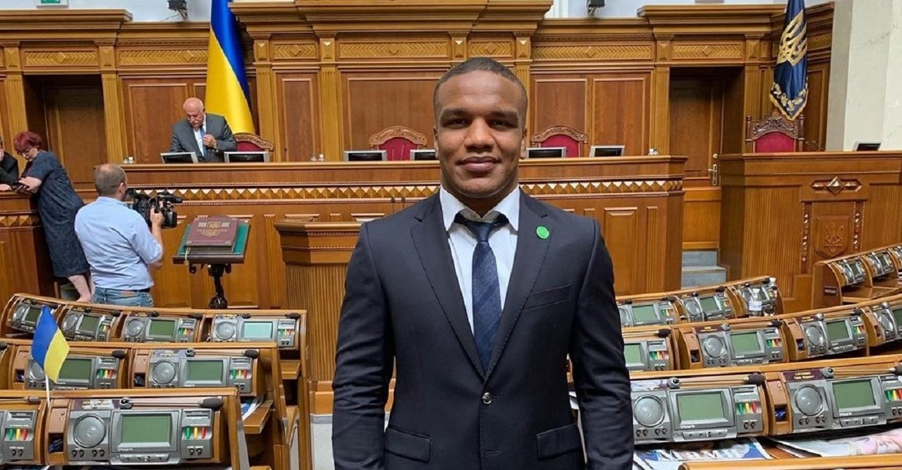 Беленюк по запаху пахв визначає, хто перехворів на COVID-19 Беленюк по запаху пахв визначає, хто перехворів на COVID-19