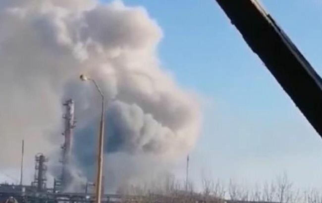 На заводе Карпатнефтехим в Калуше выброс химикатов – видео