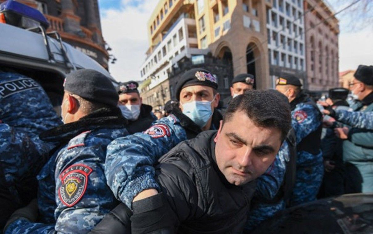 Акція протесту у Єревані 23 лютого 2021: є затримані - відео