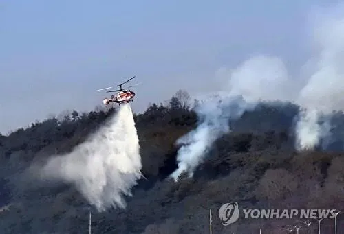 Пожежі гасили за допомогою авіації