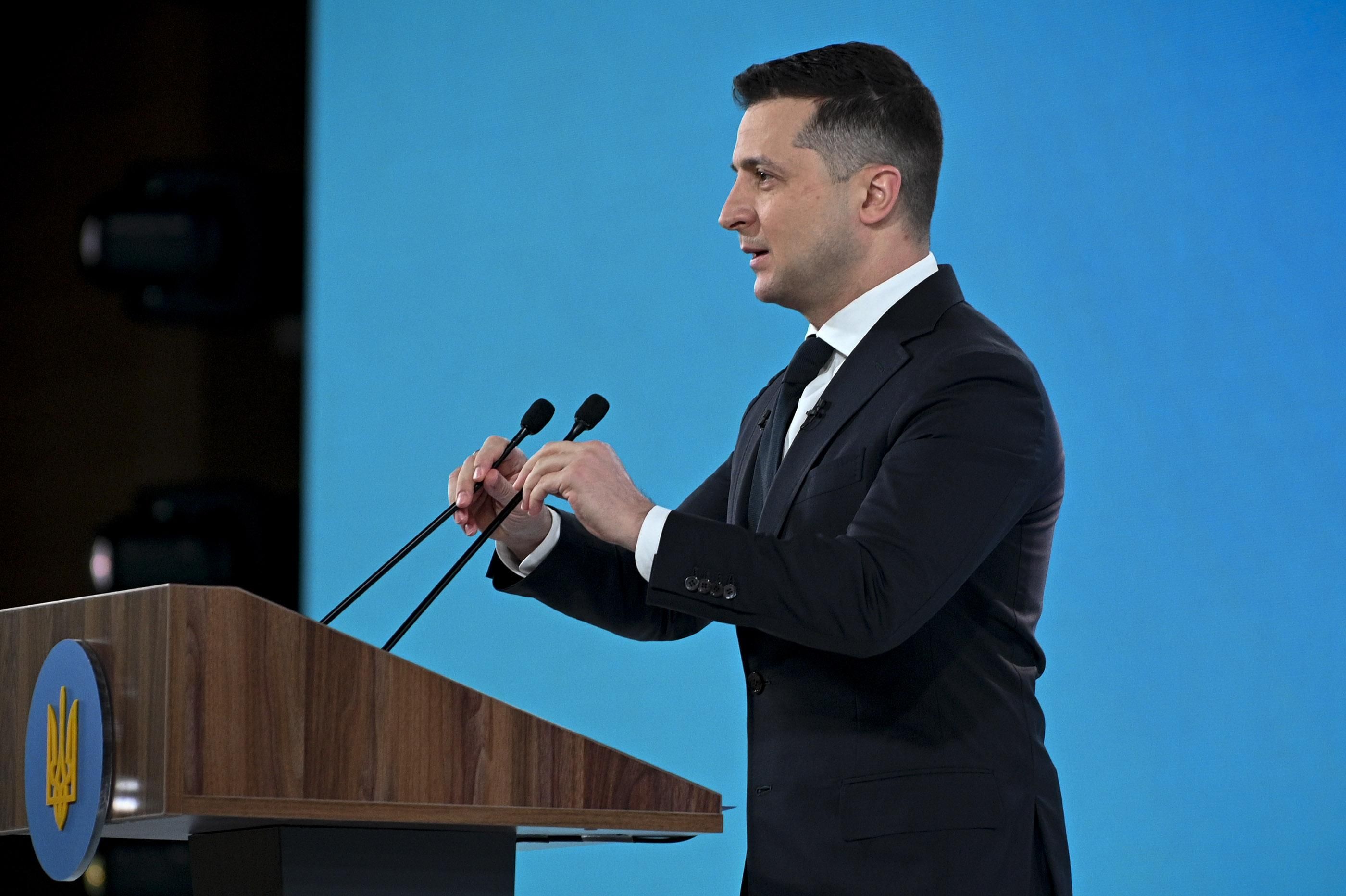 Зеленський підписав закон про оновлення земельного кадастру та кордону Зеленський підписав закон про оновлення земельного кадастру та кордону