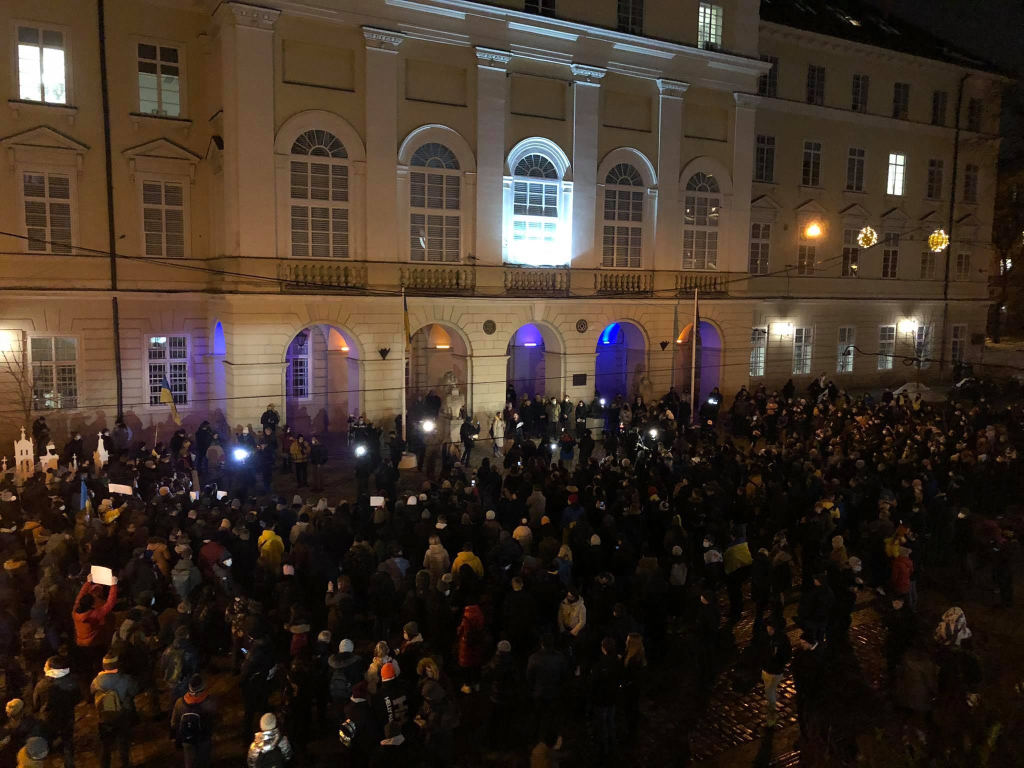 Сьогодні його, а завтра — нас: Львів долучився до масовий акцій на підтримку Стерненка Сьогодні його, а завтра — нас: Львів долучився до масовий акцій на підтримку Стерненка