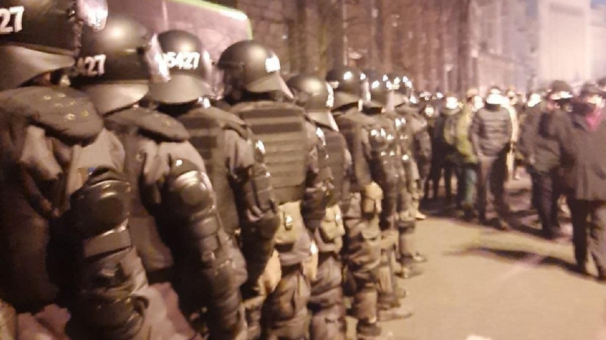 Протести під ОПУ 23 лютого 2020: силовики укріплюють свої сили Протести під ОПУ 23 лютого 2020: силовики укріплюють свої сили