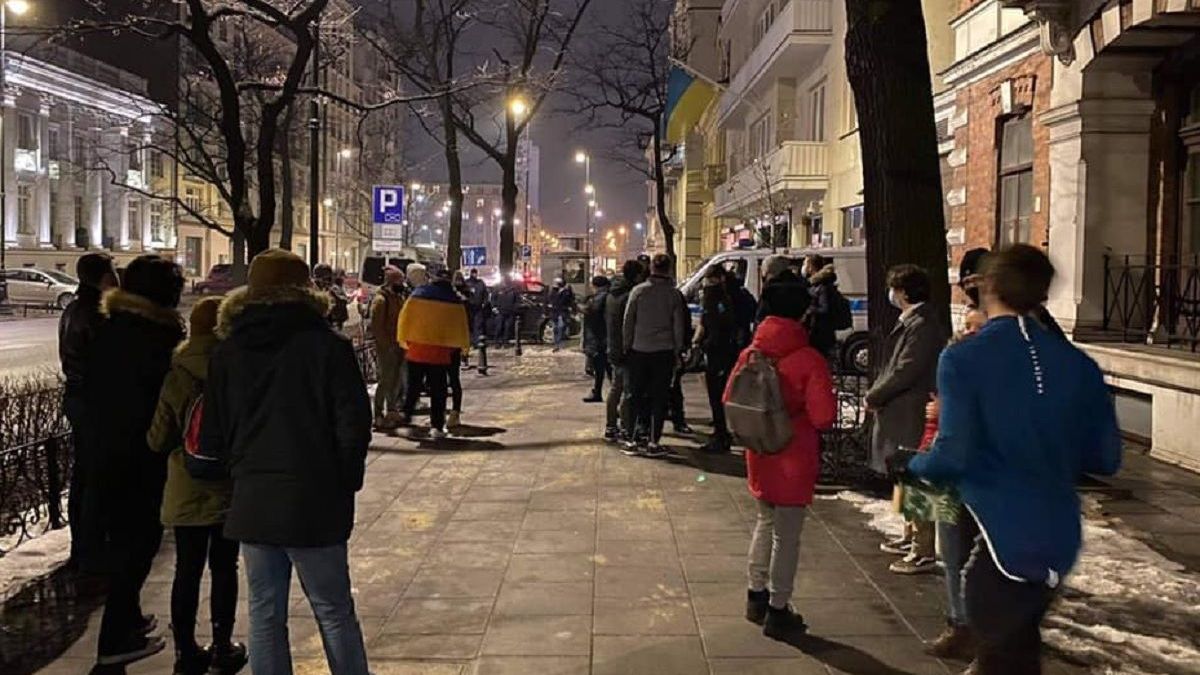 Протесты в поддержку Стерненка в Варшаве 23 февраля 2021: фото Протесты в поддержку Стерненка в Варшаве 23 февраля 2021: фото
