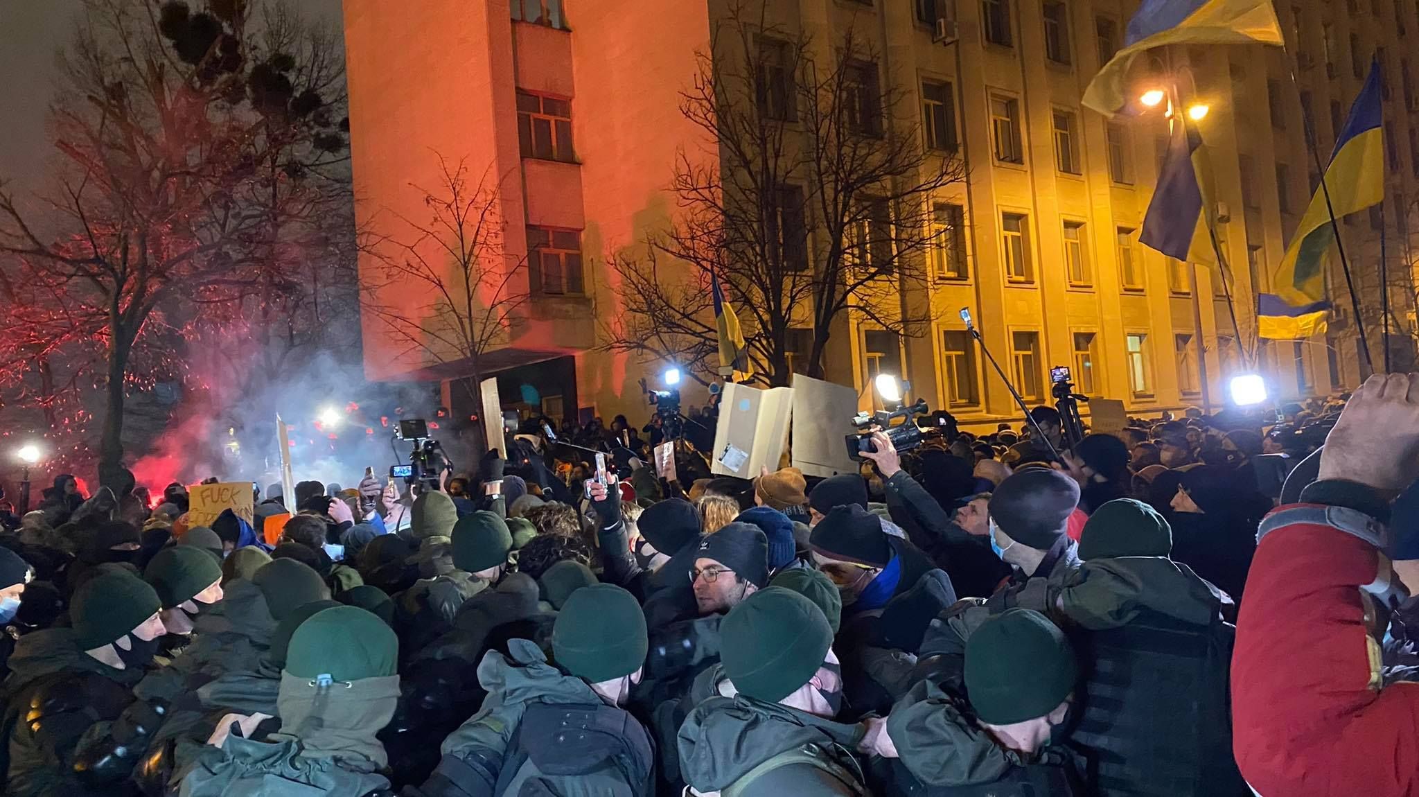 Столкновениях в Киеве на акции Стерненко: пострадали 27 полицейских
