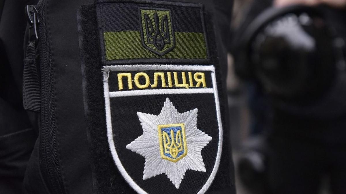У Дніпрі поліцейські взяли штурмом не той будинок У Дніпрі поліцейські взяли штурмом не той будинок
