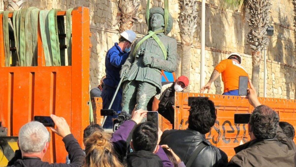 В Іспанії знесли останній пам'ятник диктатору Франко