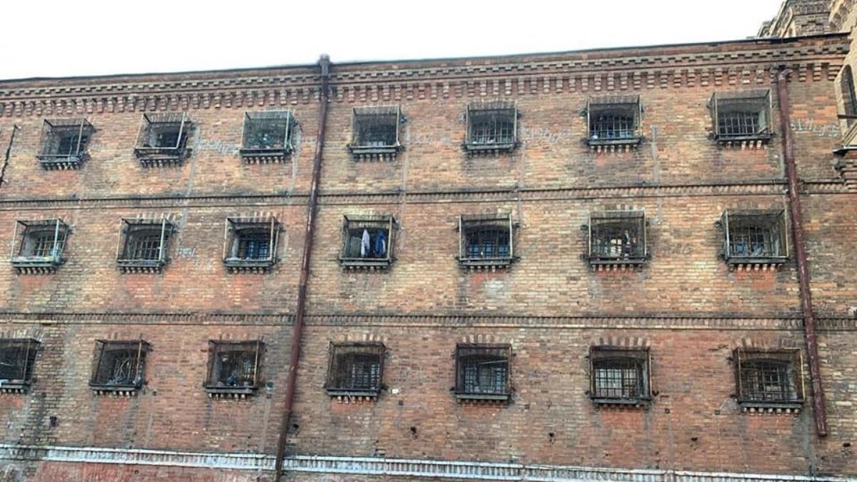 Обдерті стіни: як виглядає СІЗО, в якому перебуває Стерненко – фото Обдерті стіни: як виглядає СІЗО, в якому перебуває Стерненко – фото