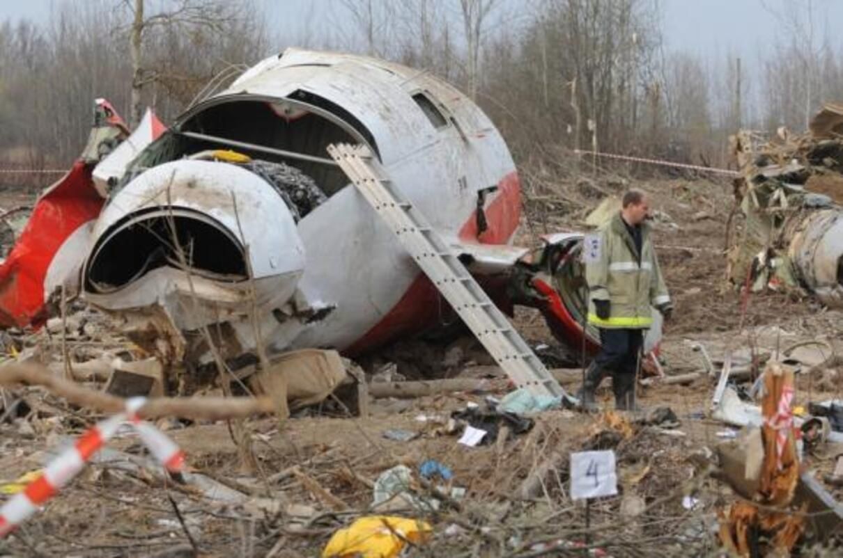 На борту самолета с Качиньским сдетонировала взрывчатка: расследование