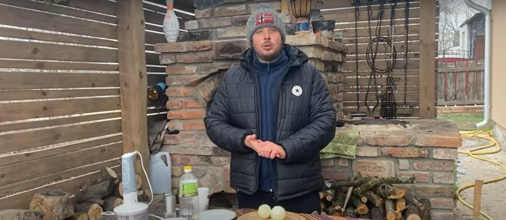 Віталік Тильний готує рибні котлети з білого окуня
