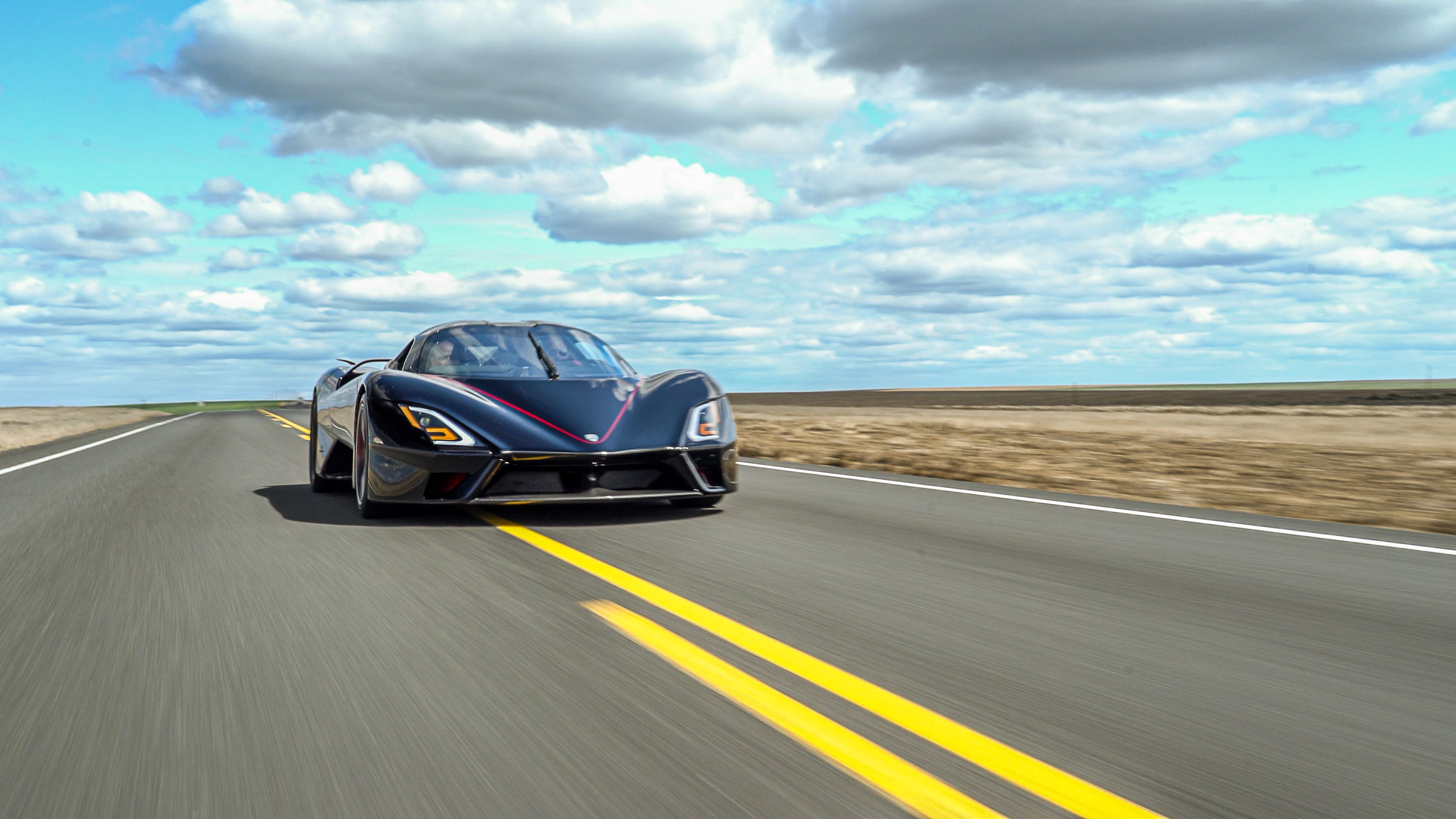 Гиперкар SSC Tuatara побил рекорд Bugatti и Koenigsegg - фото, видео Гиперкар SSC Tuatara побил рекорд Bugatti и Koenigsegg - фото, видео