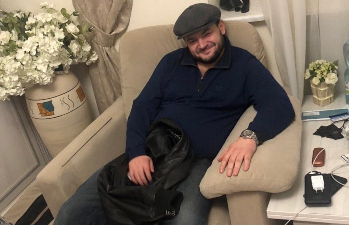 В Харькове чиновник похвастался пакетом наличных: фото В Харькове чиновник похвастался пакетом наличных: фото