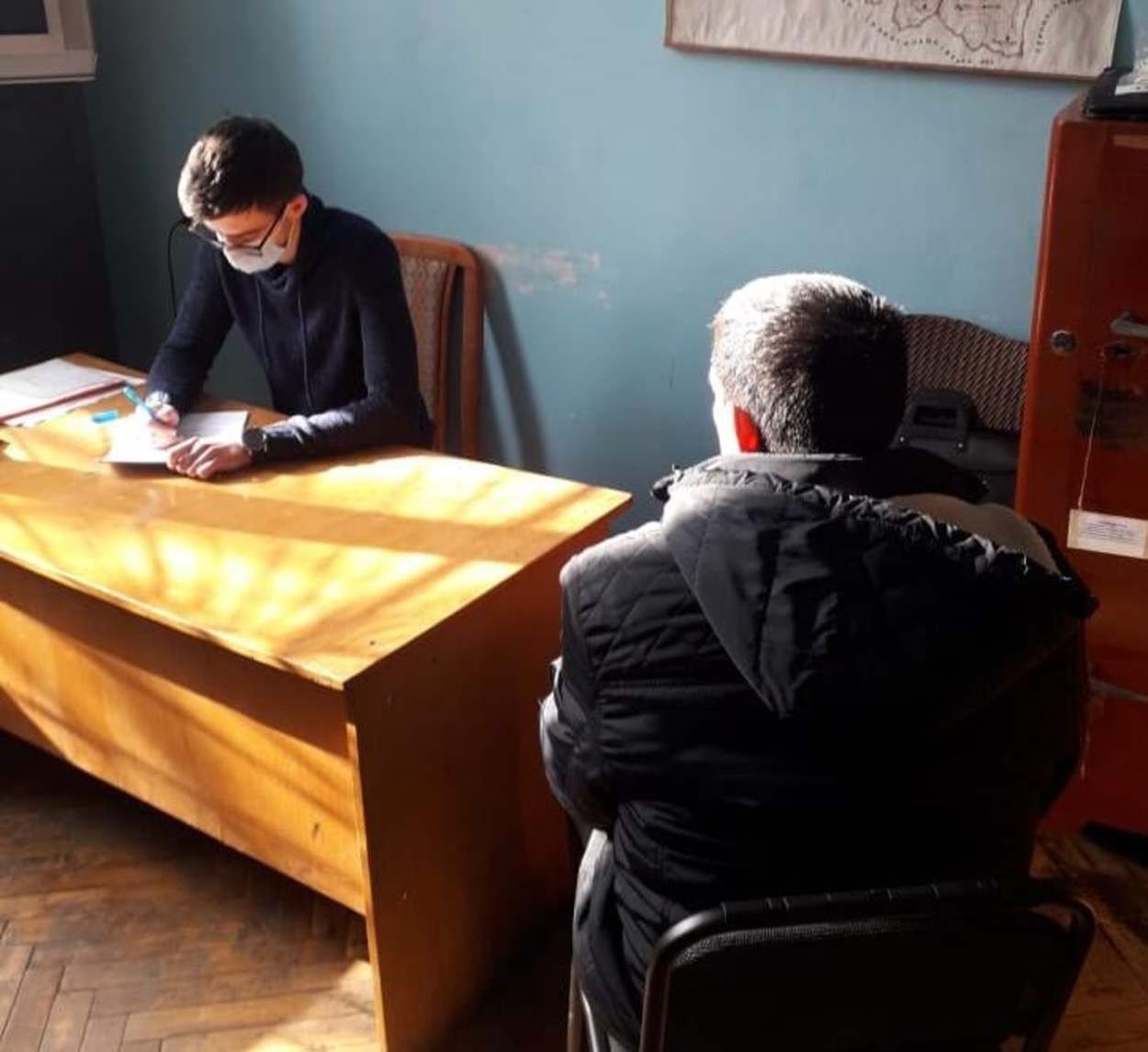 Множинні переломи: на Львівщині чоловік ледь не до смерті побив свого знайомого – фото