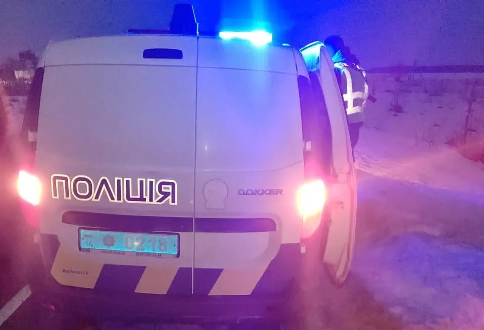 На Львівщині п'яний водій намагався відкупитись від поліції: йому загрожує чималий штраф – фото На Львівщині п'яний водій намагався відкупитись від поліції: йому загрожує чималий штраф – фото