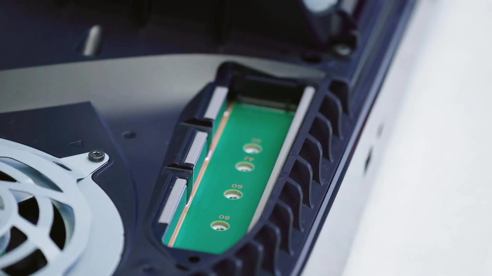 PS5 M.2 слот PS5 M.2 слот