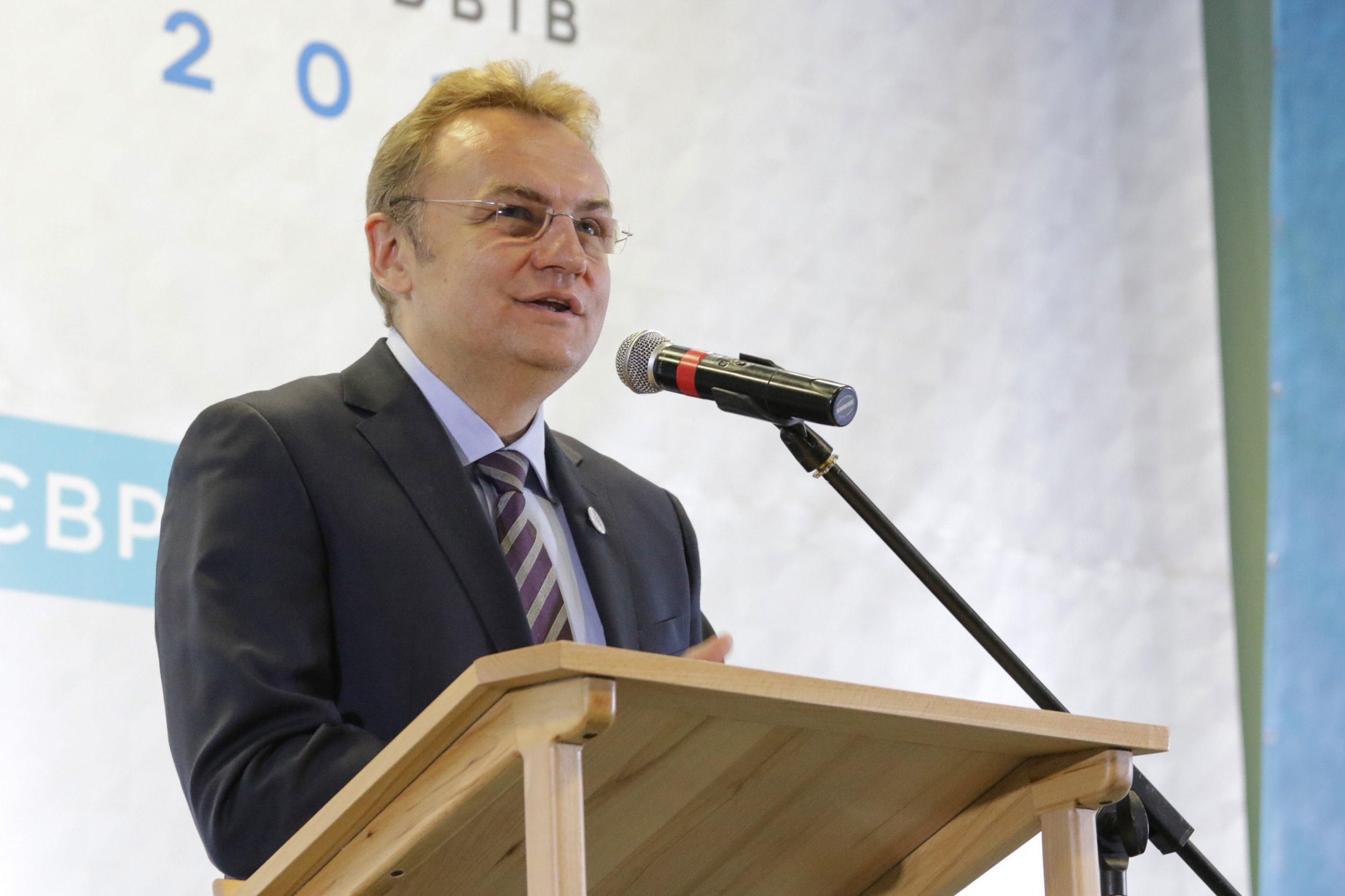 Садовий відповів, чи вакцинуватиметься проти COVID-19 Садовий відповів, чи вакцинуватиметься проти COVID-19