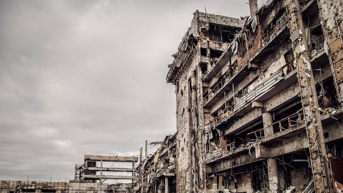 Боевики укрепляют позиции неподалеку Донецкого аэропорта Боевики укрепляют позиции неподалеку Донецкого аэропорта